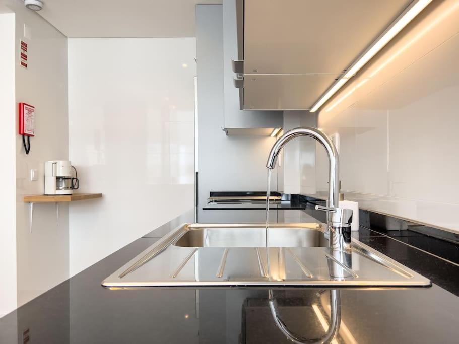 דירות Olaias Lisbon 2 Bed Near Metro 2 מראה חיצוני תמונה