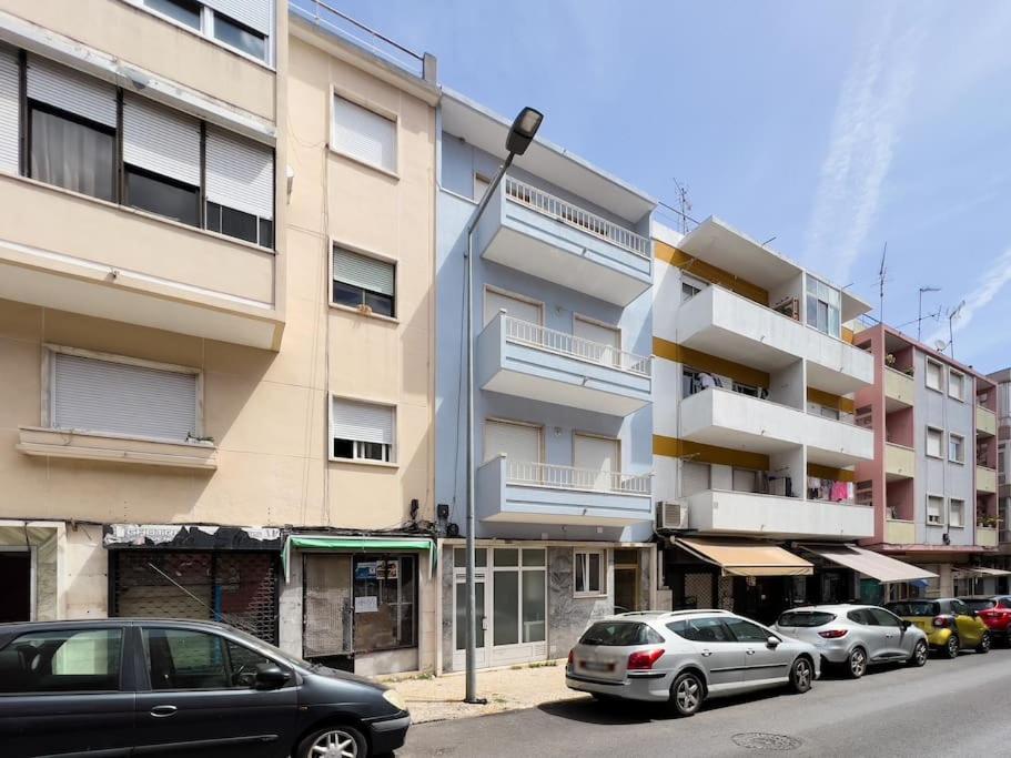 דירות Olaias Lisbon 2 Bed Near Metro 2 מראה חיצוני תמונה
