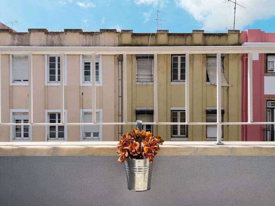 דירות Olaias Lisbon 2 Bed Near Metro 2 מראה חיצוני תמונה